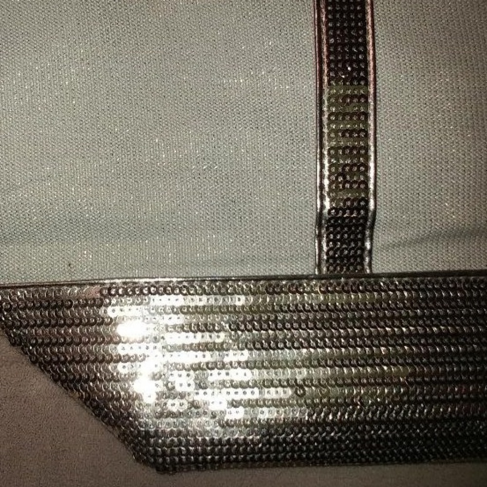 VICTORIA'S SECRET canvas/gold sequin bag - Picture 2 of 6